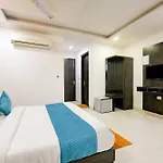 El De Atlantes Suites Near Delhi Airport