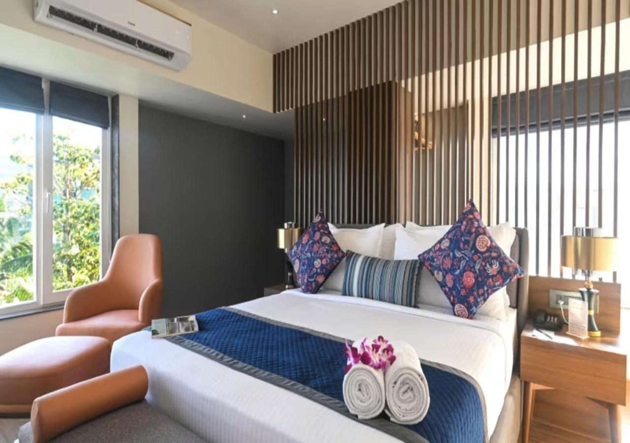 El De Atlantes Near Delhi Airport 4*